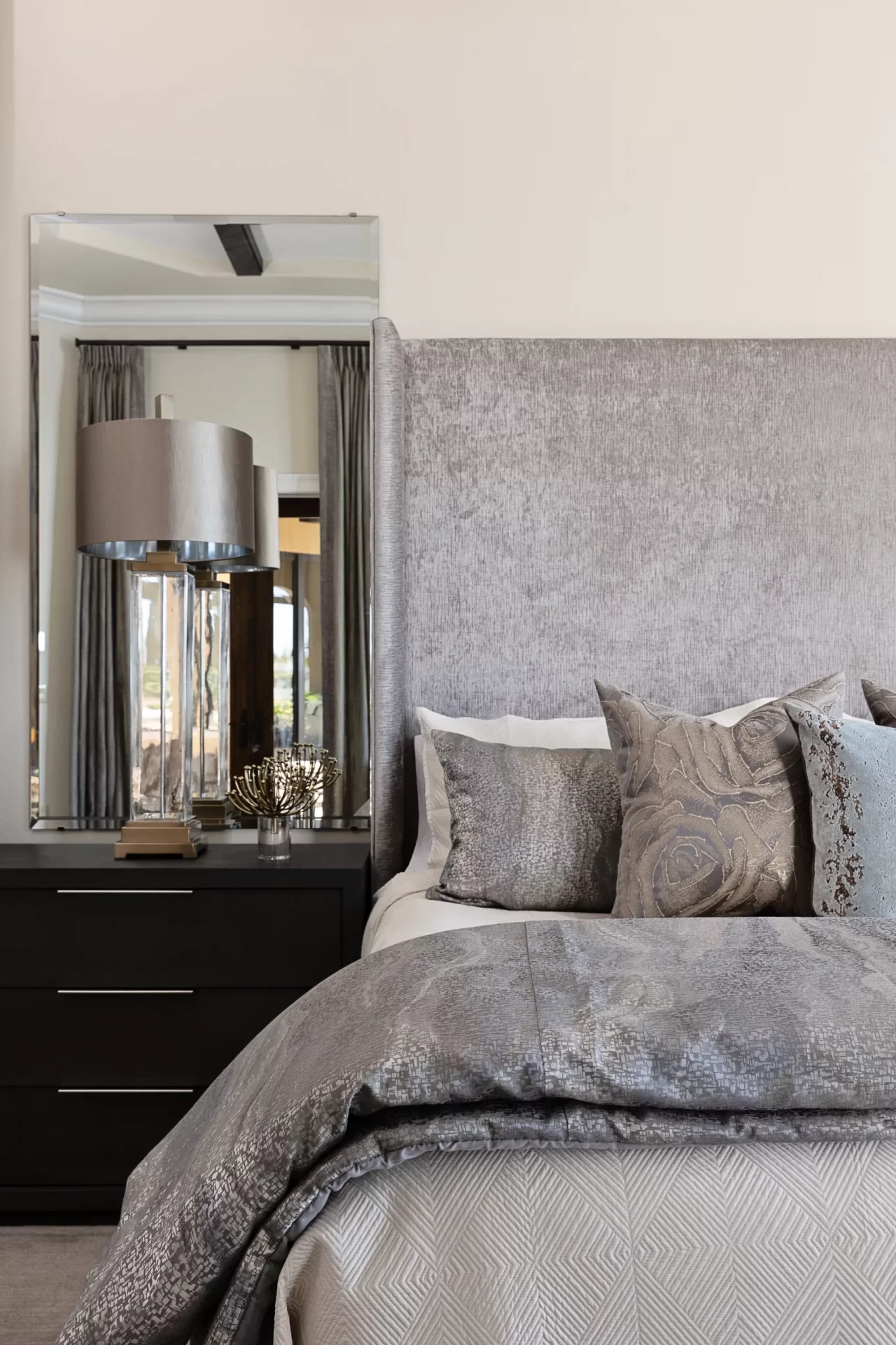 PROFILE-freestanding-upholstered-bed-detail-HOME-FROSTING-blend-home-furnishings