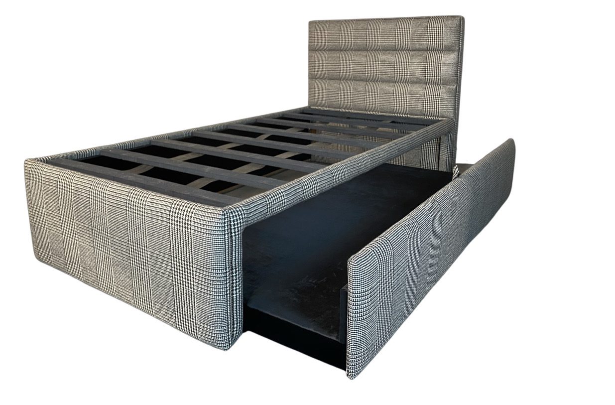 brockman-side-pull-out-daybed-blend-home-furnishings